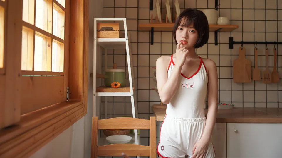 15张日系轻私房可爱小美女人像写真摄影原片RAW原片素材