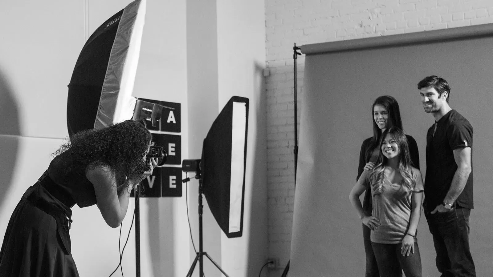 摄影师 Lindsay Adler 集体照团体照摄影布光及摆姿式教程-中英字幕