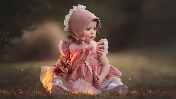 摄影师Meg Bitton唯美温暖光线婴儿儿童后期视频教程 Sunlit Baby Doll: Post Processing