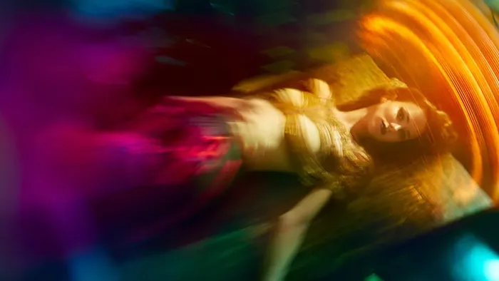 PS色彩艺术特效实例制作视频教程 How to Add Color & Lighting Effects to Photos in Photoshop